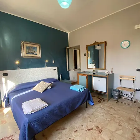 Orion Gasthof Tropea